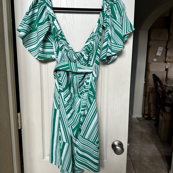 New York & Company Asymmetrical Dress in Green and White - Picture 5 of 7